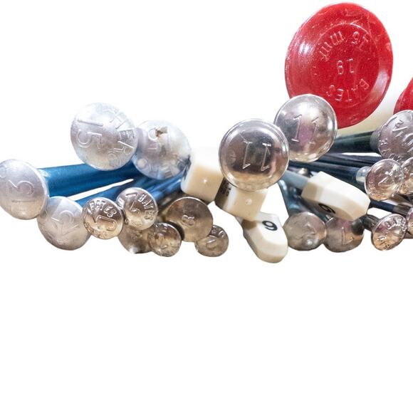 Knitting Needles Supplies Bulk Lot  27 sets Stitch Markers Gauges cable stitch - Picture 5 of 5